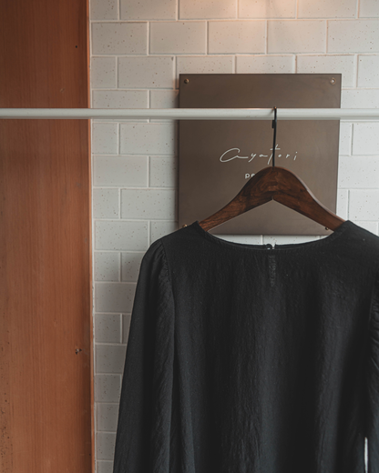 Puffy sleeves blouse