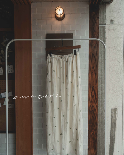 Flower embroidery pants