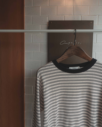 Border eyelet tops