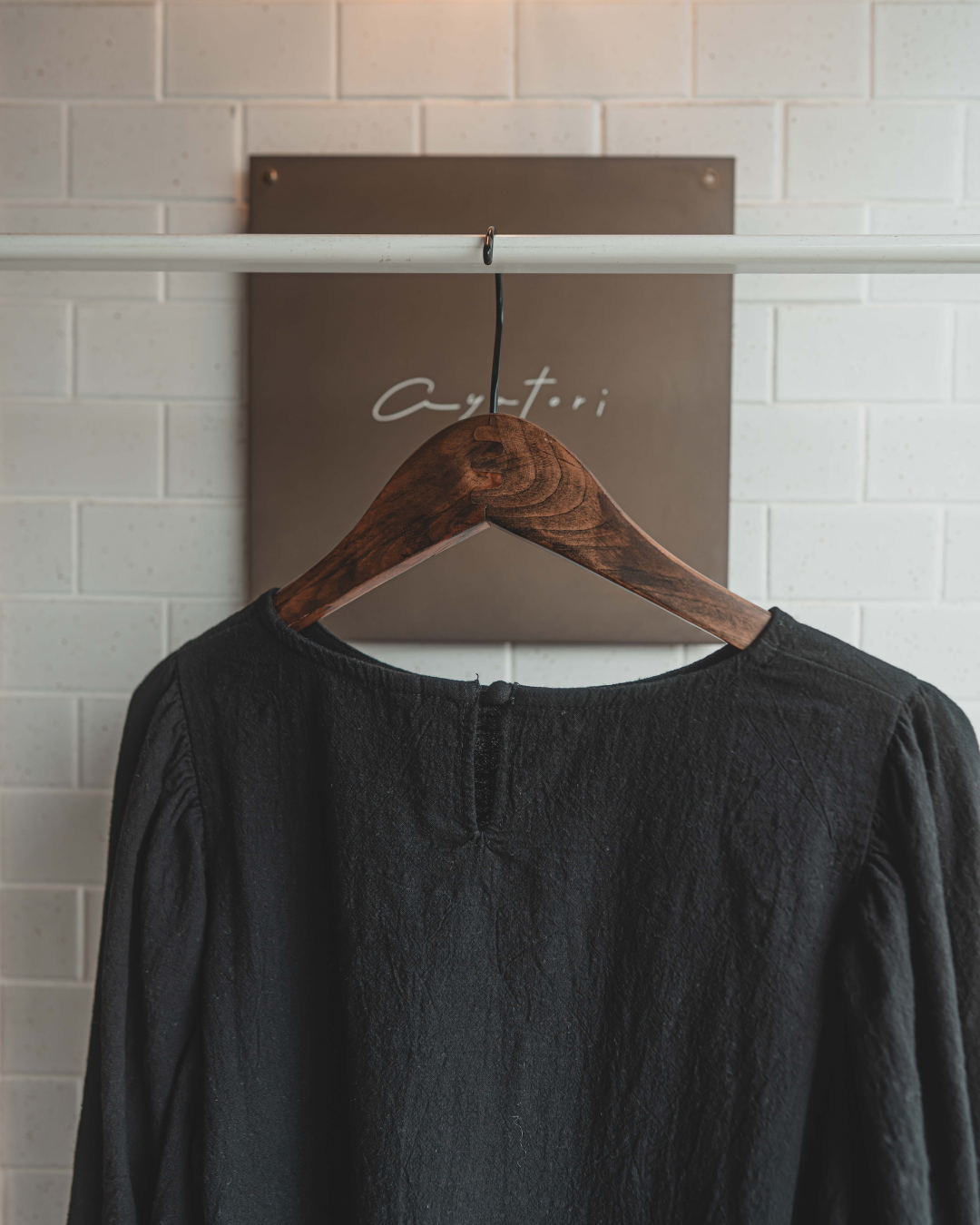 Puffy sleeves blouse