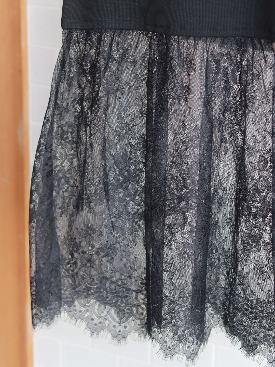 Lace docking ribbed camisole