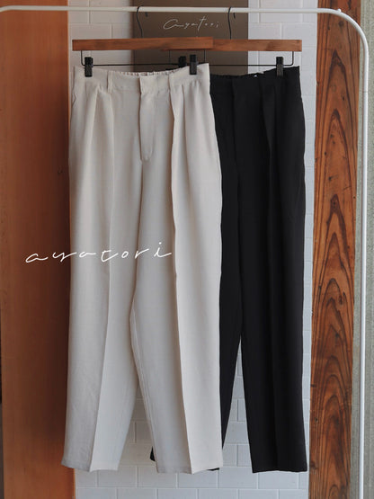 Line like pleated pants